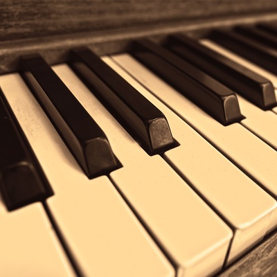 Zoom in on piano keys
