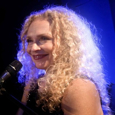 deb de luca as carole king